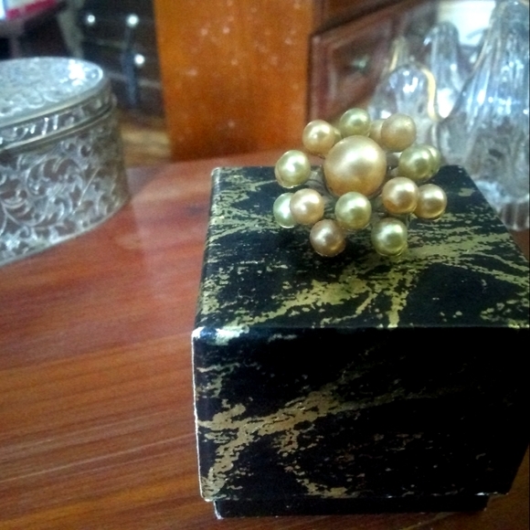 Vintage Pearl Starburst Brooch Pin - Picture 5 of 7